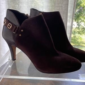 Vince camuto brown heel boots - NWOT